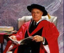 Beefeater Hat Velvet for Academic Regalia "Tudor Bonnet"